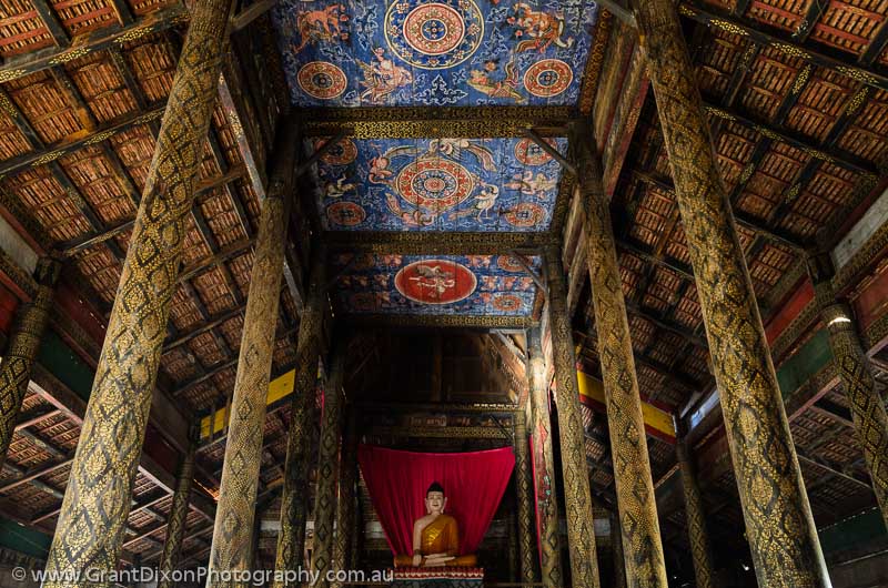 image of Wat Maha Leap interior