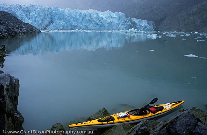 image of Glacier Bay kayak