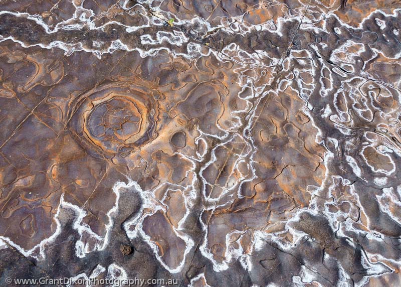 image of Munjina Gorge water stains 2