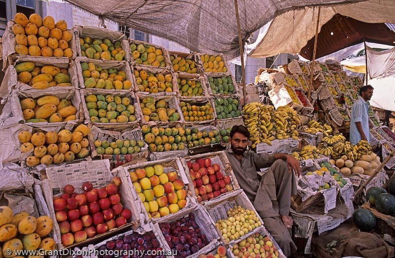 image of Rawalpindi fruit stall