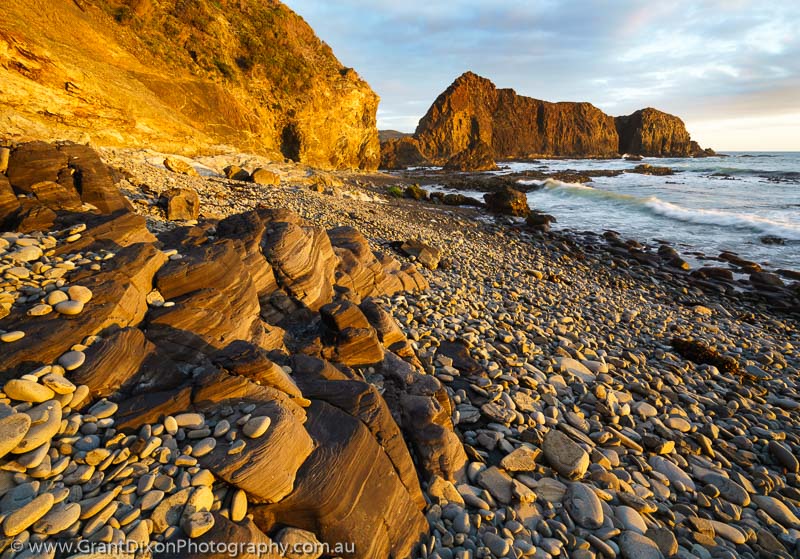 image of Lion Rock cobble beach