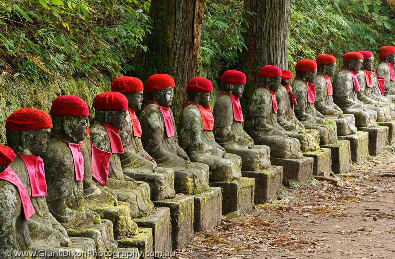 image of Narabi-Jizo statues 1