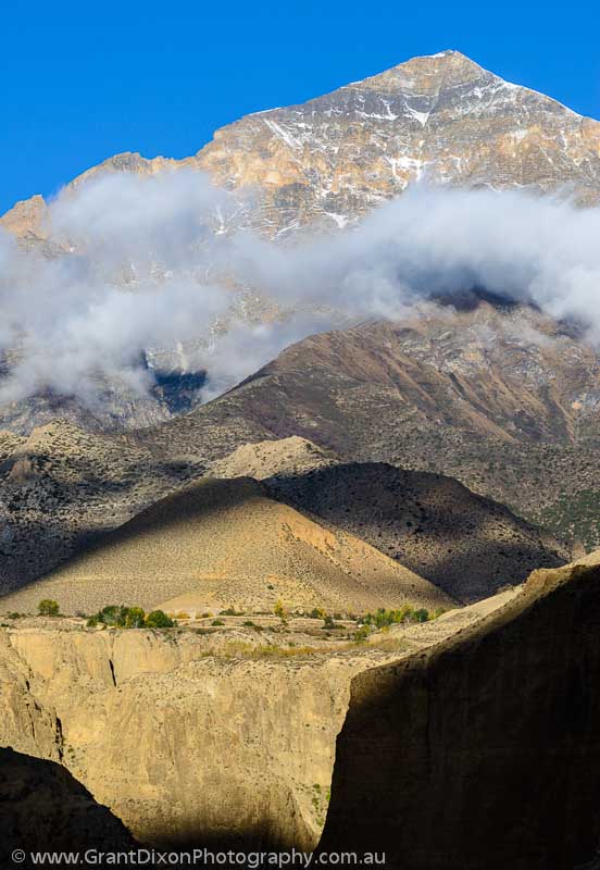 image of Mustang mountain view 3