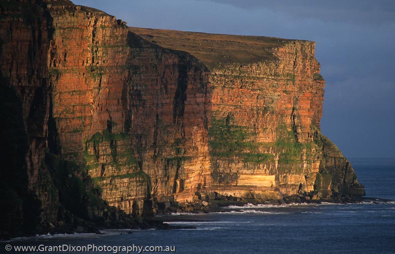 image of Hoy cliffs 2