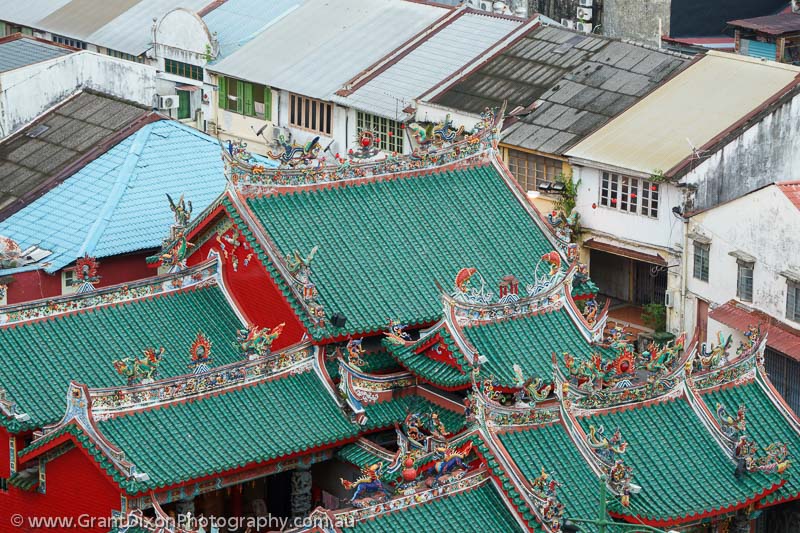 image of Kuching temple roof