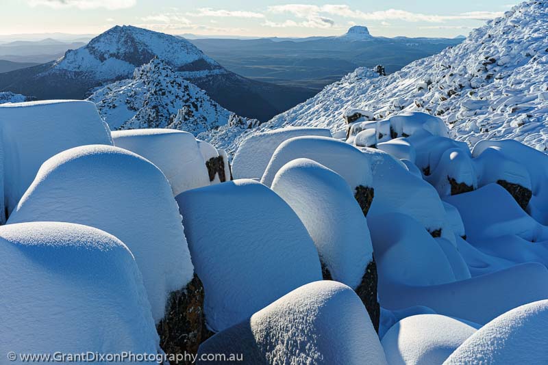 image of Ossa snowy boulders