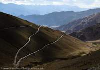 Switchback mountain road to Chang La (4320m)